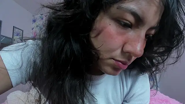 Snapshot of Asaray_T chatting on March 2025 10:42:01 PM Asaray T online show from March 2025 10:42:01 PM