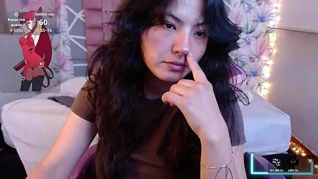 Snapshot of Asaray_T chatting on November 2025 08:30:02 PM Asaray T online show from November 2025 08:30:02 PM