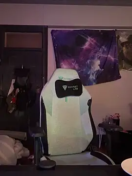 Snapshot of twink69Finger chatting on September 2025 03:58:02 PM twink69Finger online show from September 2025 03:58:02 PM