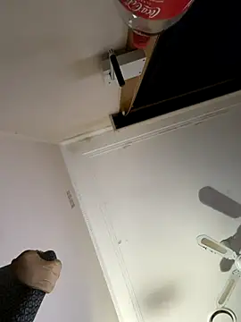 Snapshot of twink69Finger chatting on September 2025 05:06:01 PM twink69Finger online show from September 2025 05:06:01 PM