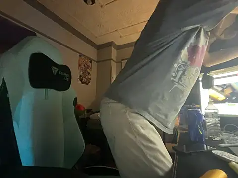 Snapshot of twink69Finger chatting on September 2025 09:31:02 PM twink69Finger online show from September 2025 09:31:02 PM