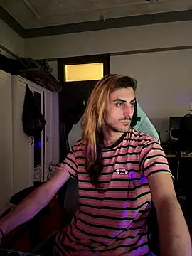 Snapshot of twink69Finger chatting on October 2025 03:48:01 AM twink69Finger online show from October 2025 03:48:01 AM