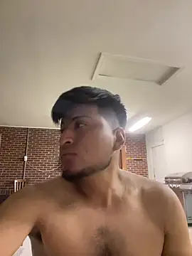 YAHIRALEJANDRIIIIII online show from June 2026 05:56:01 AM