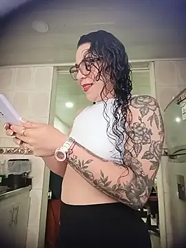 mia velvet1 online show from June 2026 01:24:02 PM