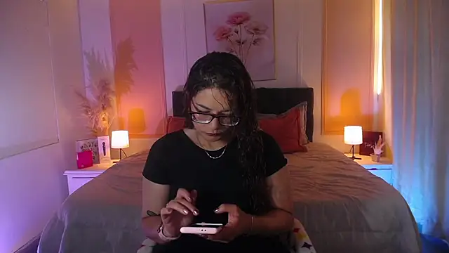 Rose Thompson1 online show from June 2026 01:35:01 PM