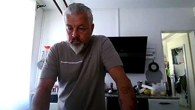 Snapshot of Berg_Boy chatting on June 2026 07:13:01 AM Berg Boy online show from June 2026 07:13:01 AM