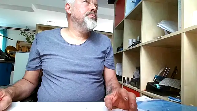 Snapshot of Berg_Boy chatting on July 2026 12:51:01 PM Berg Boy online show from July 2026 12:51:01 PM