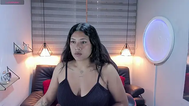 ISIS VALCHOS online show from September 2025 01:05:01 PM