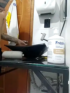 Snapshot of craxybaby chatting on November 2025 02:45:02 PM craxybaby online show from November 2025 02:45:02 PM