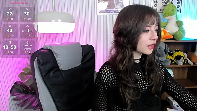 Snapshot of Miyuki_wolf chatting on October 2025 08:31:02 PM Miyuki wolf online show from October 2025 08:31:02 PM