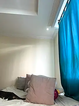 Snapshot of Ivelleee_ chatting on October 2025 09:02:01 PM Ivelleee online show from October 2025 09:02:01 PM