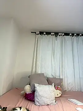 Snapshot of Ivelleee_ chatting on March 2026 10:14:01 PM Ivelleee online show from March 2026 10:14:01 PM