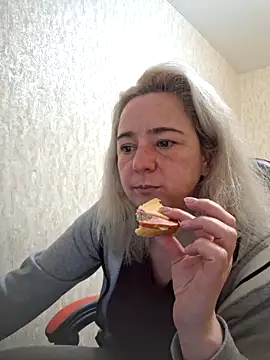 Snapshot of my_Kazka chatting on February 2026 10:33:01 AM my Kazka online show from February 2026 10:33:01 AM