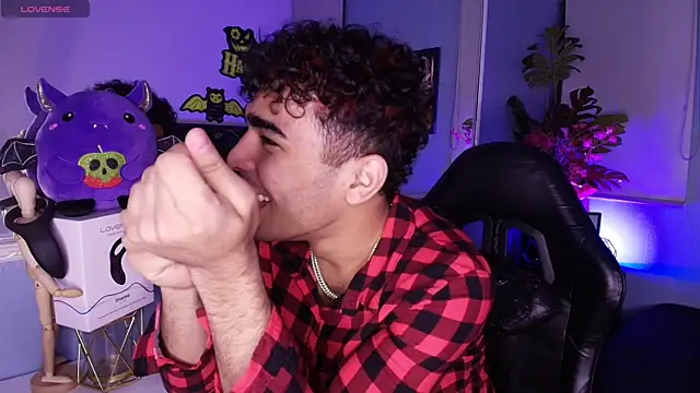 LucasCarterr  online show from September 2025 03:44:01 AM