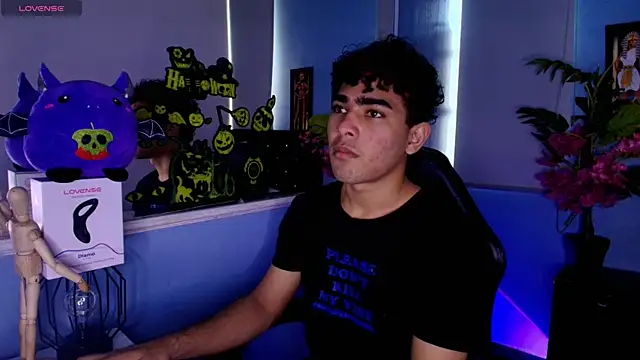 LucasCarterr  online show from October 2025 08:42:02 PM