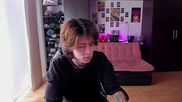 xIce Boy online show from April 2026 05:26:02 PM