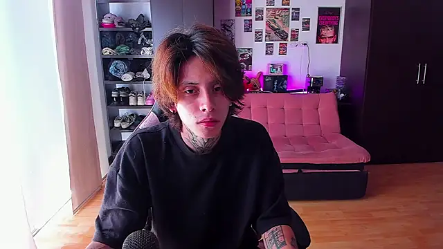 xIce Boy online show from April 2026 02:47:01 PM