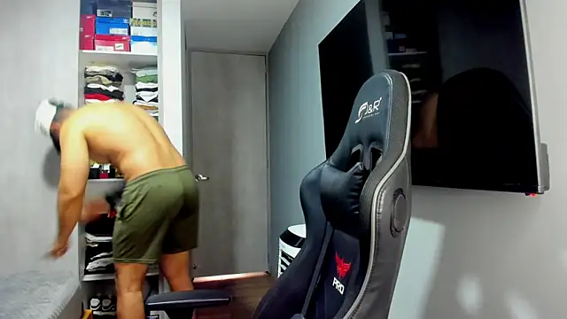 Dante Storm online show from February 2026 02:32:02 PM