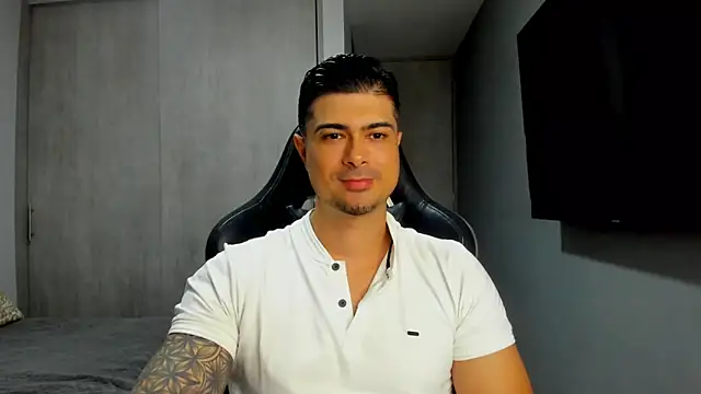 Dante Storm online show from February 2026 12:25:02 AM