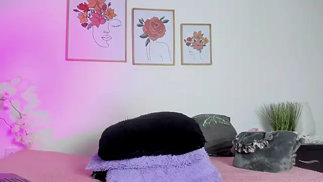 alana 111 online show from September 2025 02:59:01 AM