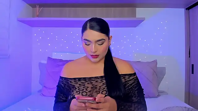 eva sainnt online show from April 2026 01:23:02 AM