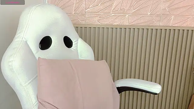 Gaviluc  online show from November 2025 10:38:02 AM