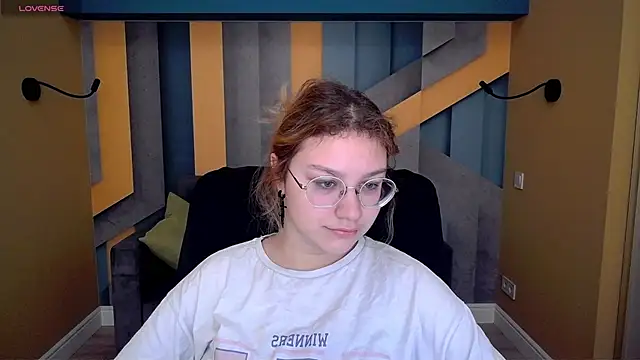 AngelinaLow online show from February 2026 12:26:01 PM