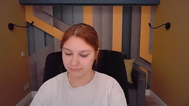 AngelinaLow online show from April 2026 11:30:02 AM