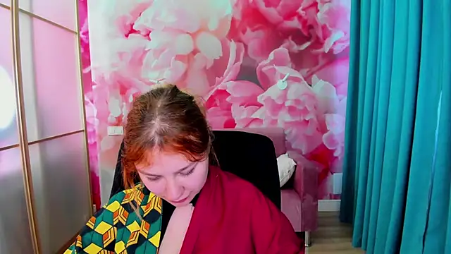 AngelinaLow online show from May 2026 04:04:02 PM
