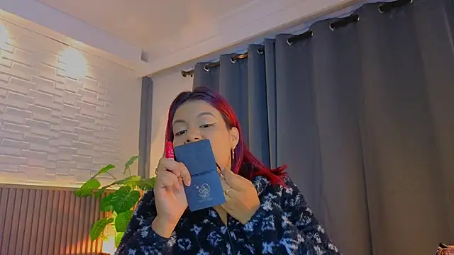 Snapshot of TiffanyWalk chatting on September 2025 11:25:01 AM TiffanyWalk online show from September 2025 11:25:01 AM