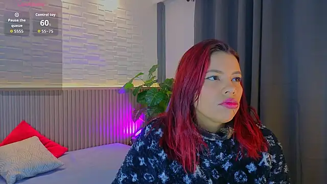 Snapshot of TiffanyWalk chatting on October 2025 11:05:02 AM TiffanyWalk online show from October 2025 11:05:02 AM