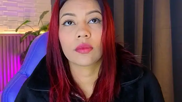 Snapshot of TiffanyWalk chatting on November 2025 11:09:01 AM TiffanyWalk online show from November 2025 11:09:01 AM