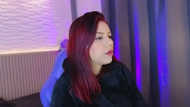 Snapshot of TiffanyWalk chatting on December 2025 11:16:02 AM TiffanyWalk online show from December 2025 11:16:02 AM