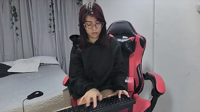 sarah sm online show from June 2026 03:56:02 PM