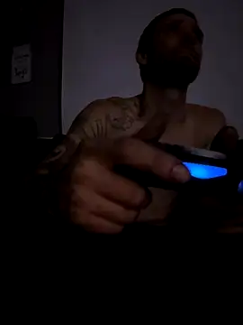 Stillhard8925 online show from October 2025 04:24:02 AM