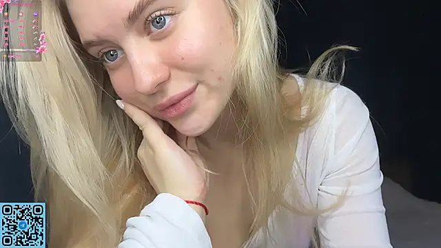 RadiantBliss online show from October 2025 09:05:02 PM