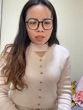 Snapshot of aa520uv chatting on November 2025 06:12:01 AM aa520uv online show from November 2025 06:12:01 AM