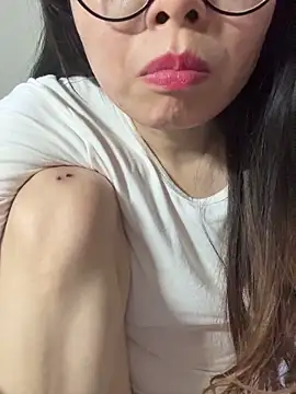 Snapshot of aa520uv chatting on December 2025 04:01:02 PM aa520uv online show from December 2025 04:01:02 PM