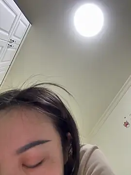 Snapshot of aa520uv chatting on December 2025 02:27:01 AM aa520uv online show from December 2025 02:27:01 AM