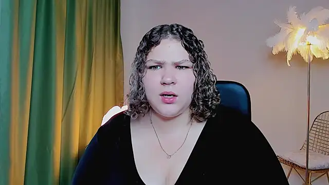 Snapshot of FlorenceAnderson chatting on September 2025 07:10:02 AM FlorenceAnderson online show from September 2025 07:10:02 AM