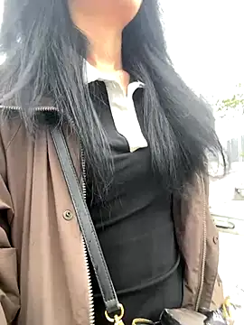 Snapshot of linger-23 chatting on October 2025 05:00:02 AM linger-23 online show from October 2025 05:00:02 AM