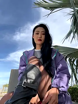 Snapshot of linger-23 chatting on November 2025 06:37:01 AM linger-23 online show from November 2025 06:37:01 AM