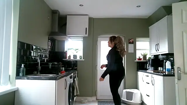 MissHoneyPenny online show from June 2026 09:01:02 AM