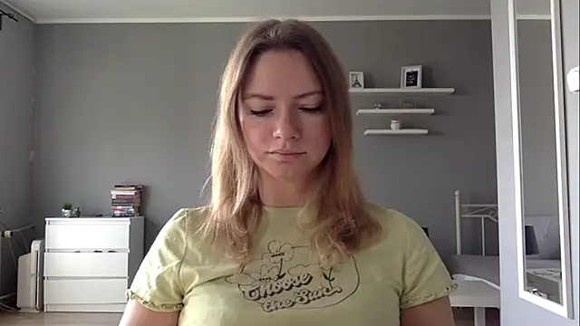 Snapshot of MillieShow chatting on September 2025 01:55:01 PM MillieShow online show from September 2025 01:55:01 PM