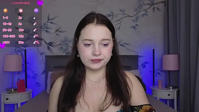 Cute kitty- online show from October 2025 09:24:01 PM