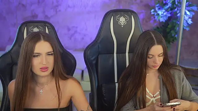 Snapshot of Nikol_Dream_ chatting on November 2025 12:08:02 AM Nikol Dream online show from November 2025 12:08:02 AM