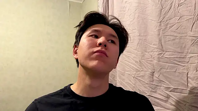 Snapshot of aliktasty chatting on December 2025 09:53:01 PM aliktasty online show from December 2025 09:53:01 PM