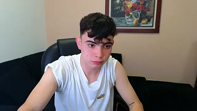 Snapshot of lukeboyce33 chatting on October 2025 10:22:02 PM lukeboyce33 online show from October 2025 10:22:02 PM