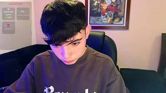 Snapshot of lukeboyce33 chatting on October 2025 02:04:02 AM lukeboyce33 online show from October 2025 02:04:02 AM