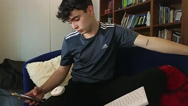 lukeboyce33 online show from March 2026 12:15:01 AM